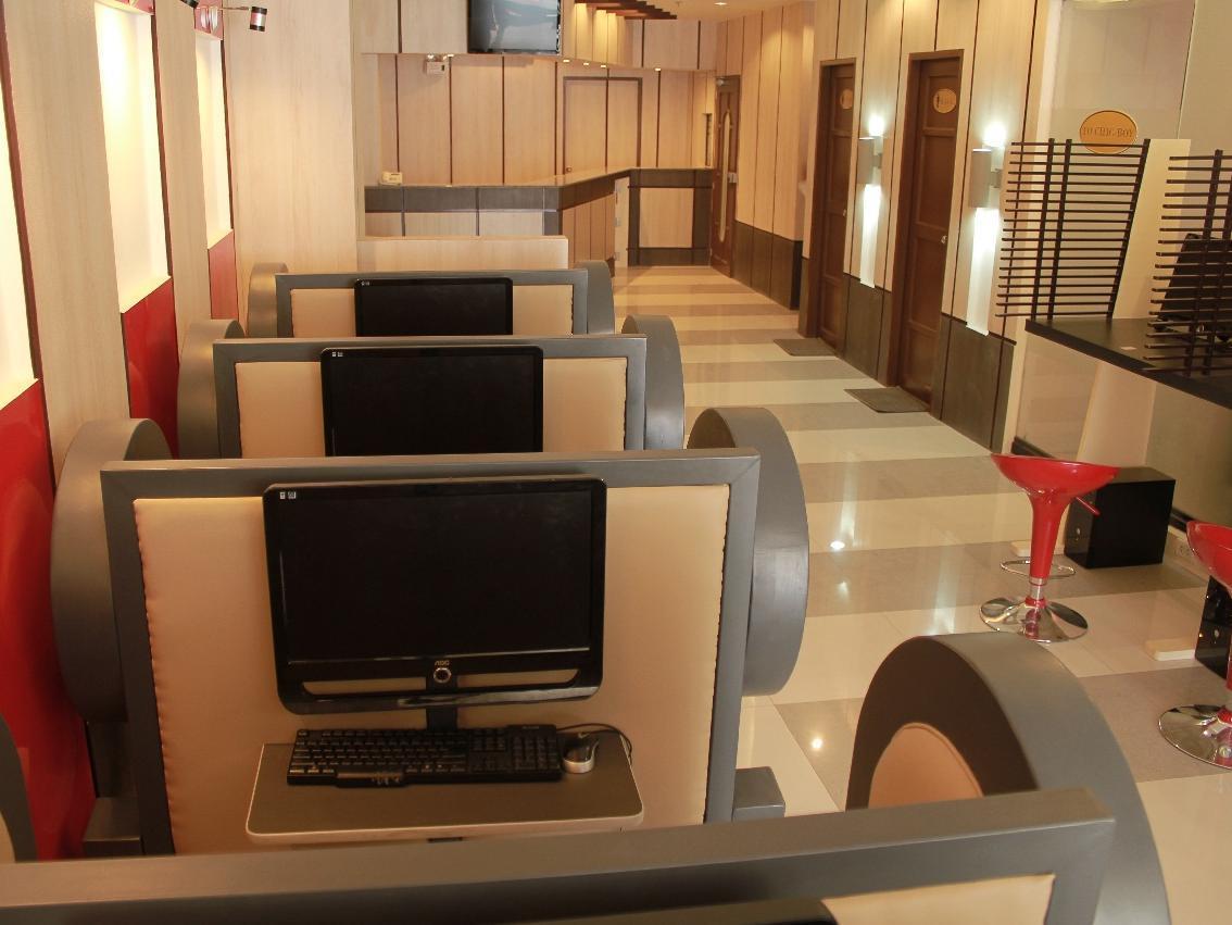 קואזון סיטי Hotel 99 Cubao מראה חיצוני תמונה