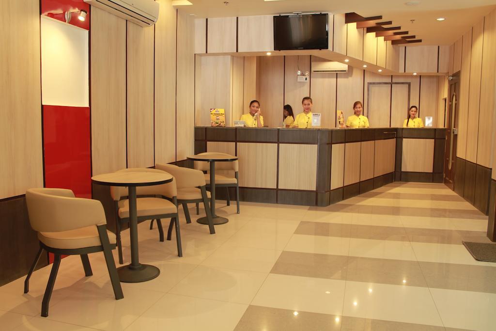 קואזון סיטי Hotel 99 Cubao מראה חיצוני תמונה