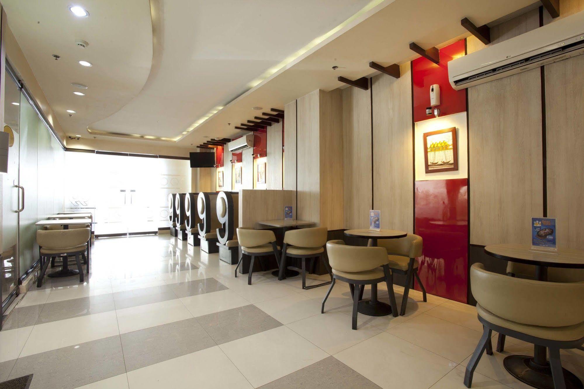 קואזון סיטי Hotel 99 Cubao מראה חיצוני תמונה